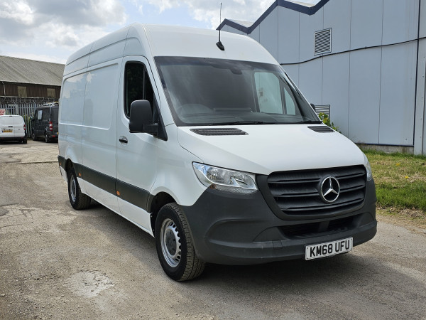 2018 Mercedes-Benz SPRINTER 314 Cdi L2 Medium Diesel 3.5t High Roof Panel Van EU 6 // PBT00-319